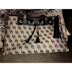 Vintage Authentic Dooney & Bourke Signature Monogram Black Gray Handbag/Tote Lrg